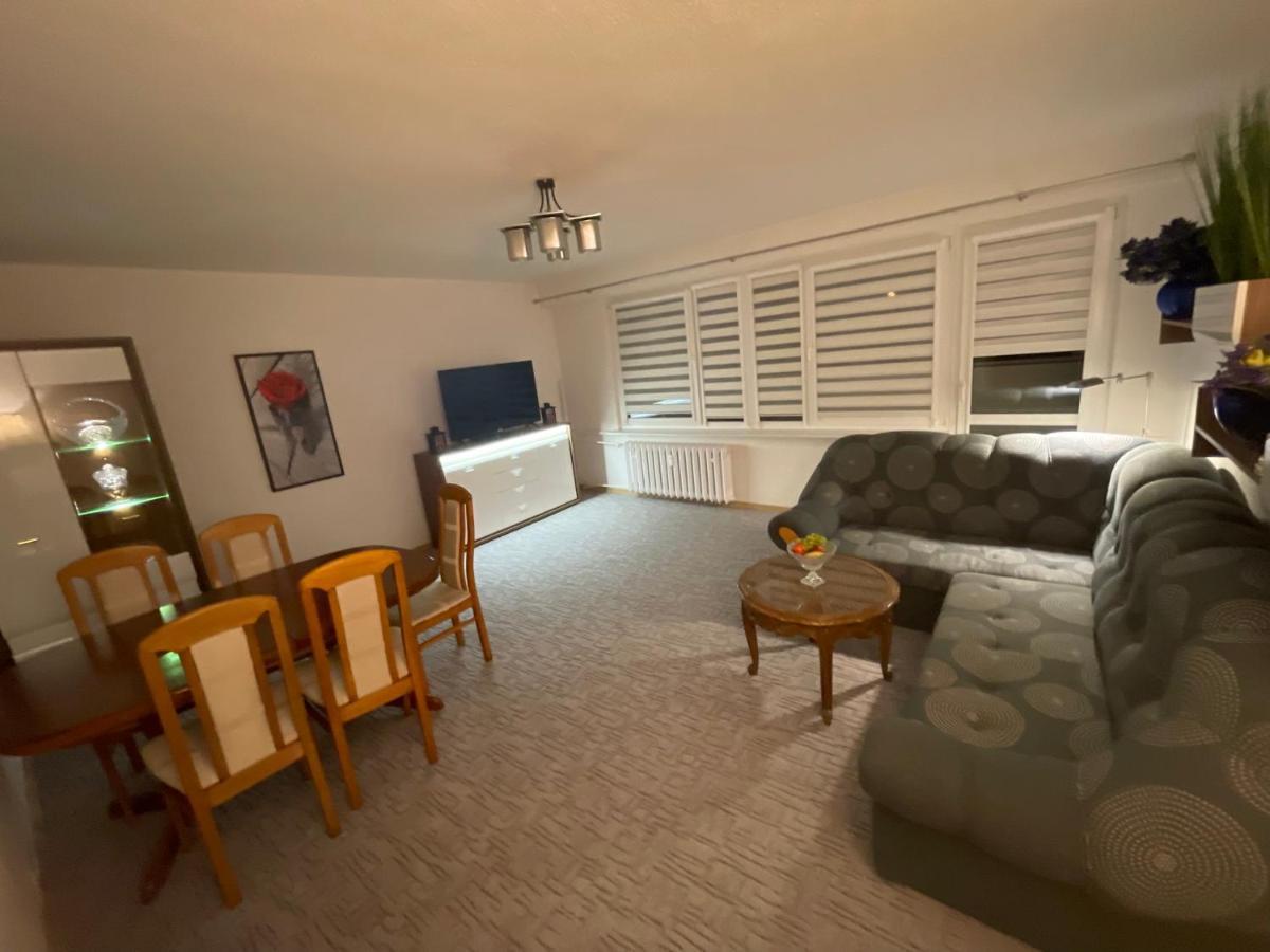 Regina Apartment *